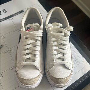 Nike Kids Sneakers White and Tan